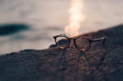 夢中贈予——解析一場夢中給他人金錢的夢境，夢中贈予，解析夢中給他人金錢的夢境含義