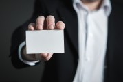 美媒稱拜登在民主黨人會議上發(fā)聲，“沒人能讓我出局，我會競選到底”