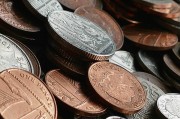 如何理解黃金市場的做空機制？這種機制如何影響投資者的策略價值？