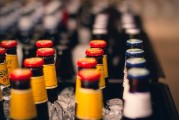 體驗(yàn)飲料的無限樂趣——免費(fèi)游戲的魅力所在，一杯好酒，一份分享，探索免費(fèi)游戲的樂趣與魅力