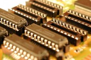 美國宣布對筆記本電腦、智能手機、集成電路等豁免征收“對等關(guān)稅”