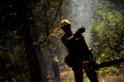 夢魘之影，目睹他人墜樓身亡的夢境探索，夢魘之影，探索目睹他人墜樓身亡的夢境之旅