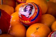 泉陽泉：公司產(chǎn)品為預(yù)包裝食品，而非散裝食品
