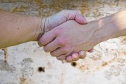 孕婦夢(mèng)到摔倒的寓意與解讀，孕婦夢(mèng)到摔倒的寓意與解析