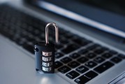 如何通過Google Analytics查詢網站流量？，一鍵掌握Google Analytics網站流量數據，提高運營效率