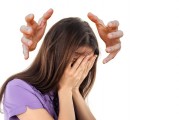 女人夢(mèng)到開車的心理解析與深層含義，女性夢(mèng)到開車的心理解析與深層含義