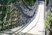 夢中的橋，跨越現(xiàn)實與心靈的旅程