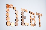 黃金指數(shù)價(jià)值如何影響貴金屬投資者的策略？這種價(jià)值對(duì)風(fēng)險(xiǎn)管理有何啟示？