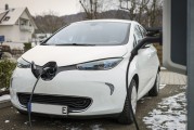 深入剖析特斯拉網(wǎng)站流量，揭示電動車巨頭線上布局策略