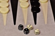 海量五子棋游戲盡在手機(jī)上，只需一部手機(jī)，隨時(shí)隨地享受五子棋的樂(lè)趣！
