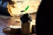 現(xiàn)貨黃金周一高開24美元，最高至3398美元/盎司