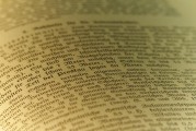 美國(guó)逾4萬(wàn)名聯(lián)邦政府員工接受“買(mǎi)斷”協(xié)議 多拿幾個(gè)月工資主動(dòng)辭職