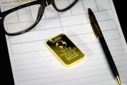 如何將盎司轉換為克？這種轉換如何影響黃金的計量和交易？