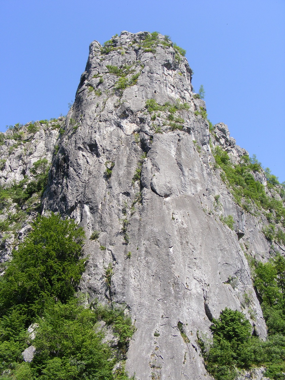 夢(mèng)到陡峭的爬山之旅，寓意與解讀