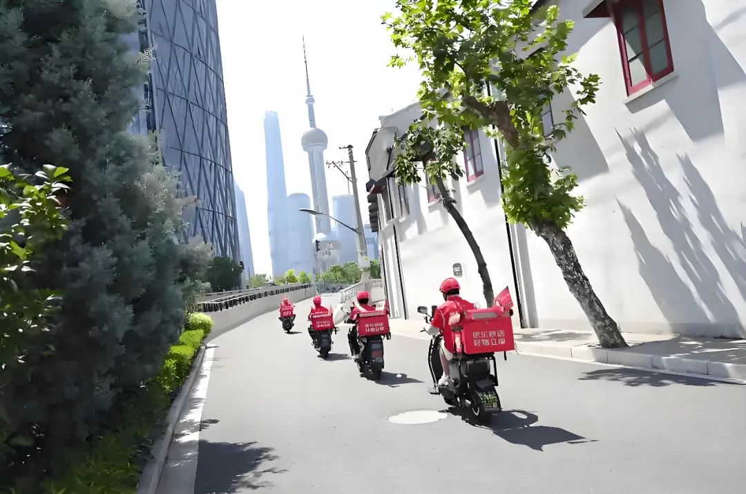 一場(chǎng)“奇襲”背后，京東到底在焦慮什么？
