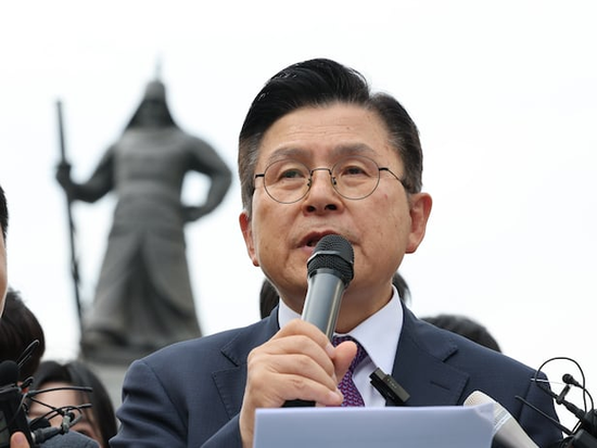 韓媒：韓國無黨派總統(tǒng)候選人黃教安宣布退選，支持執(zhí)政黨候選人金文洙