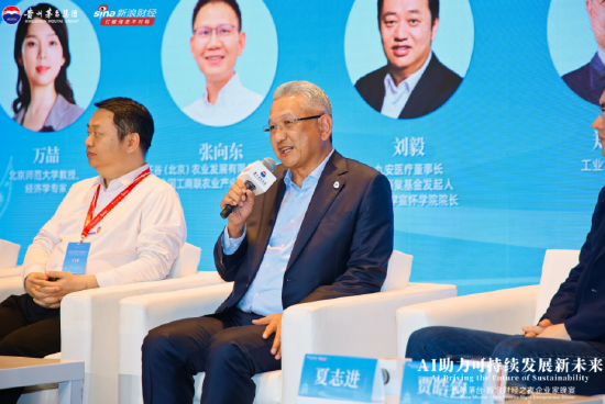 工業(yè)富聯(lián)董事長鄭弘孟：希望用AI制造所有東西，“努力再活10年，你會長生不老”